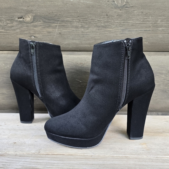 Candies NEW!! Actress, Retro, 70's, Chunky, Platform, Block Heel. Bootie 8M - Picture 6 of 16